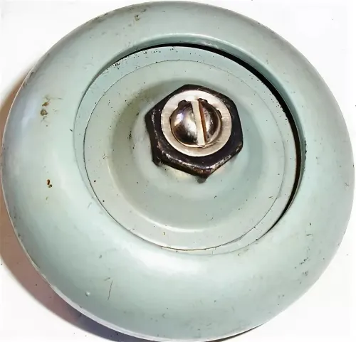 К15У-1А 20кВ 330 пф 50квар фото 2 К15У-1А 20кВ 330 пф 50квар фото 2